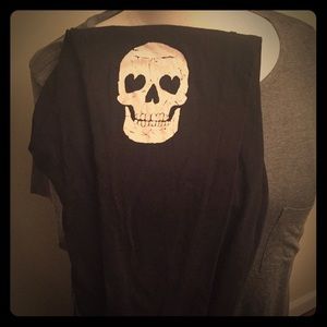 Torrid leggings size 3x skulls on the knees